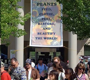 Public outside of Plant and Environmental Sciences building